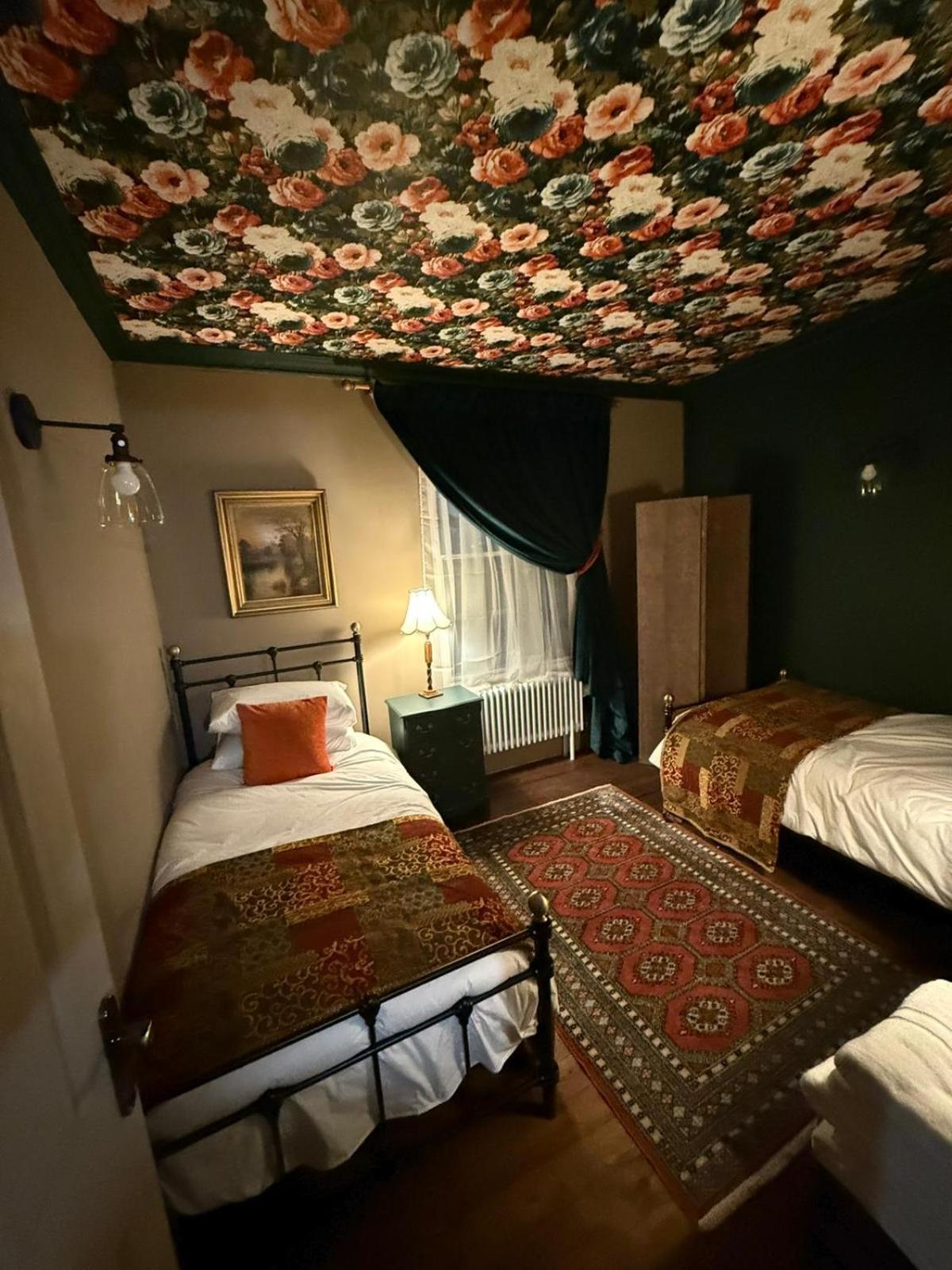 Samuels' A Duplex Apartment By Spires Accommodation In Lichfield City Centre 外观 照片